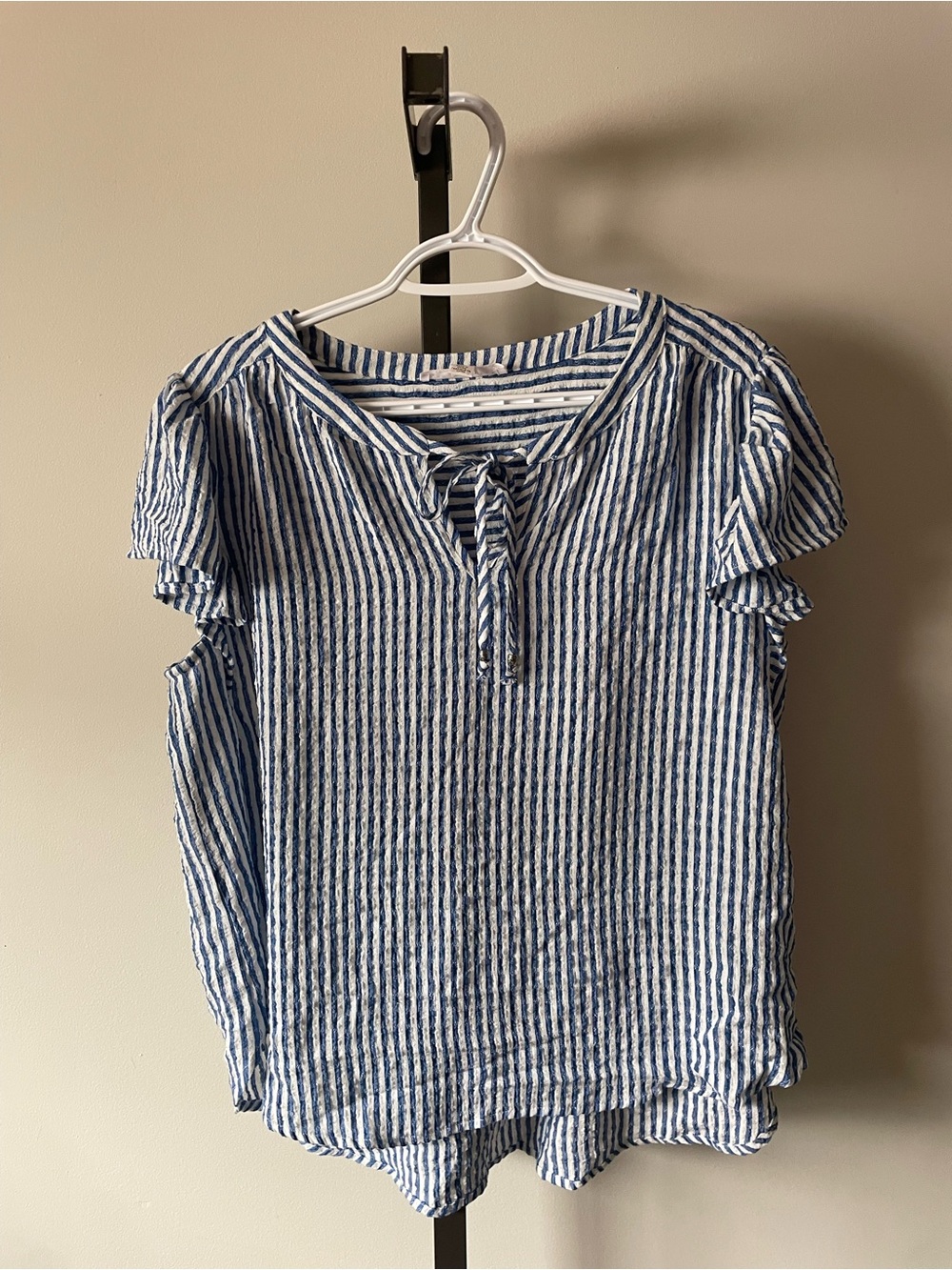 Jane + Delancey Striped Keyhole Tie Neck Flutter Sleeve Ruffled Top Blouse